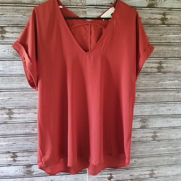 Forever 21 Tops - Forever 21 Semi-sheer V-neck Top Size 1X